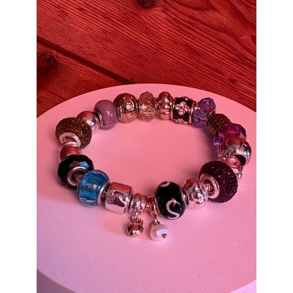 Multicolor DIY Charm Bracelet with 20 Charms - Picture 4 of 6